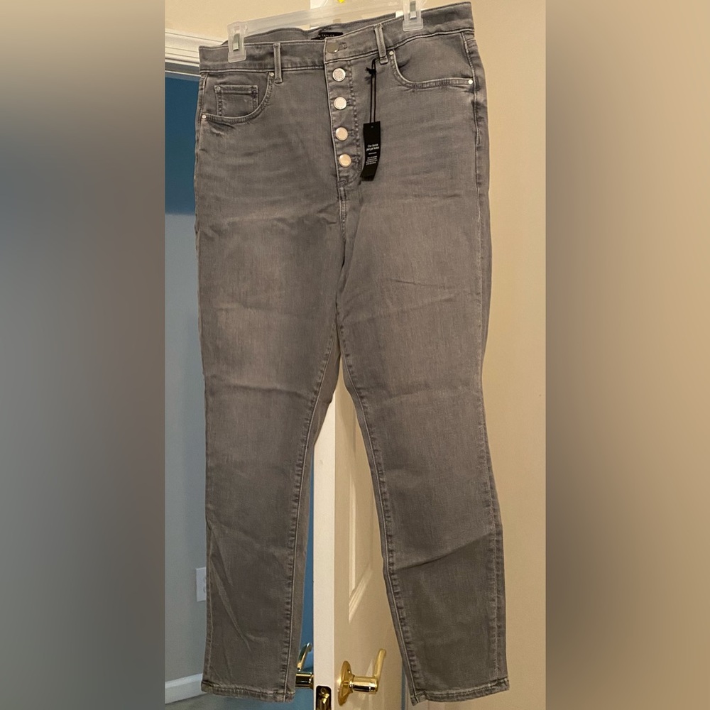 Brand new with tags, Ann Taylor, grey “The Skinny” Highest Rise Jeans in 14P.